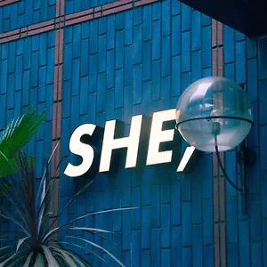 Otel She,, Osaka